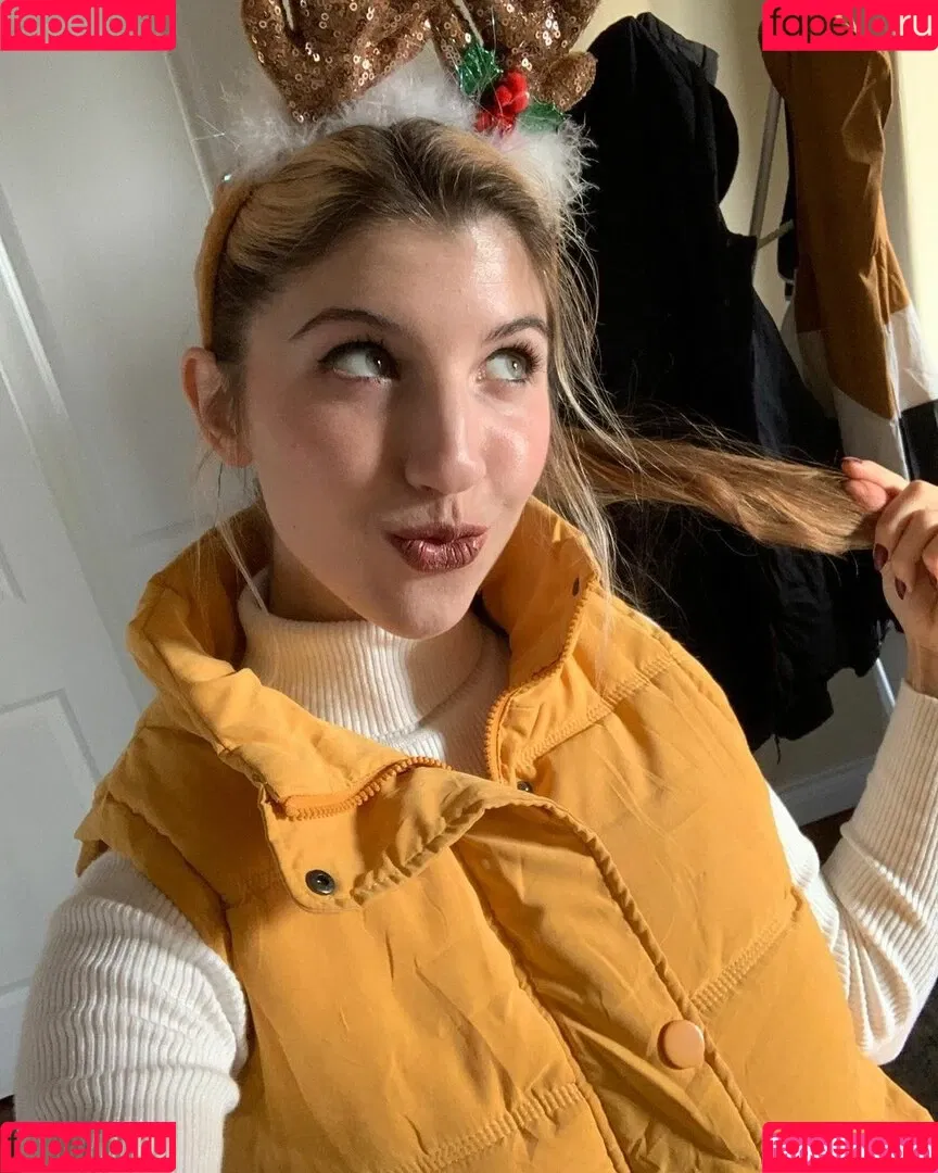 FrivolousFox ASMR Onlyfans Photo Gallery 