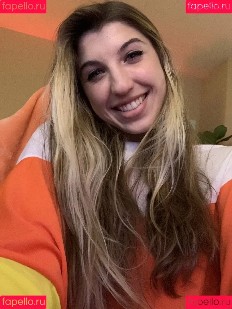 FrivolousFox ASMR Onlyfans Photo Gallery 