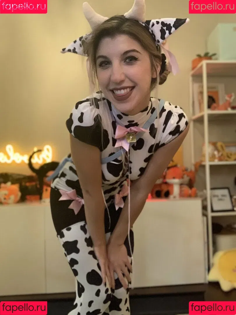 FrivolousFox ASMR Onlyfans Photo Gallery 