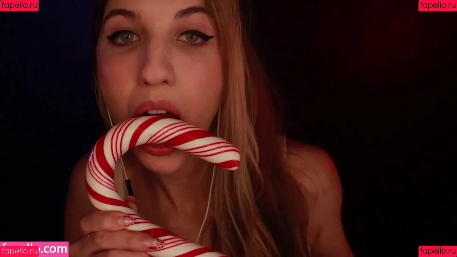 FrivolousFox ASMR Onlyfans Photo Gallery 