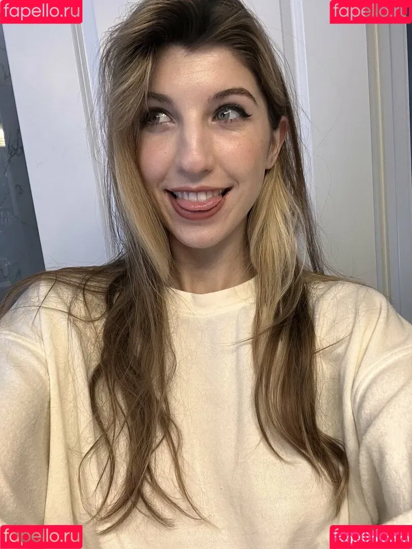 FrivolousFox ASMR Onlyfans Photo Gallery 