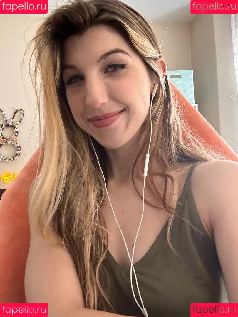 FrivolousFox ASMR Onlyfans Photo Gallery 