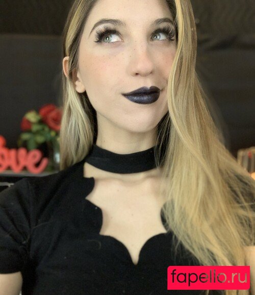 FrivolousFox ASMR Onlyfans Photo Gallery 