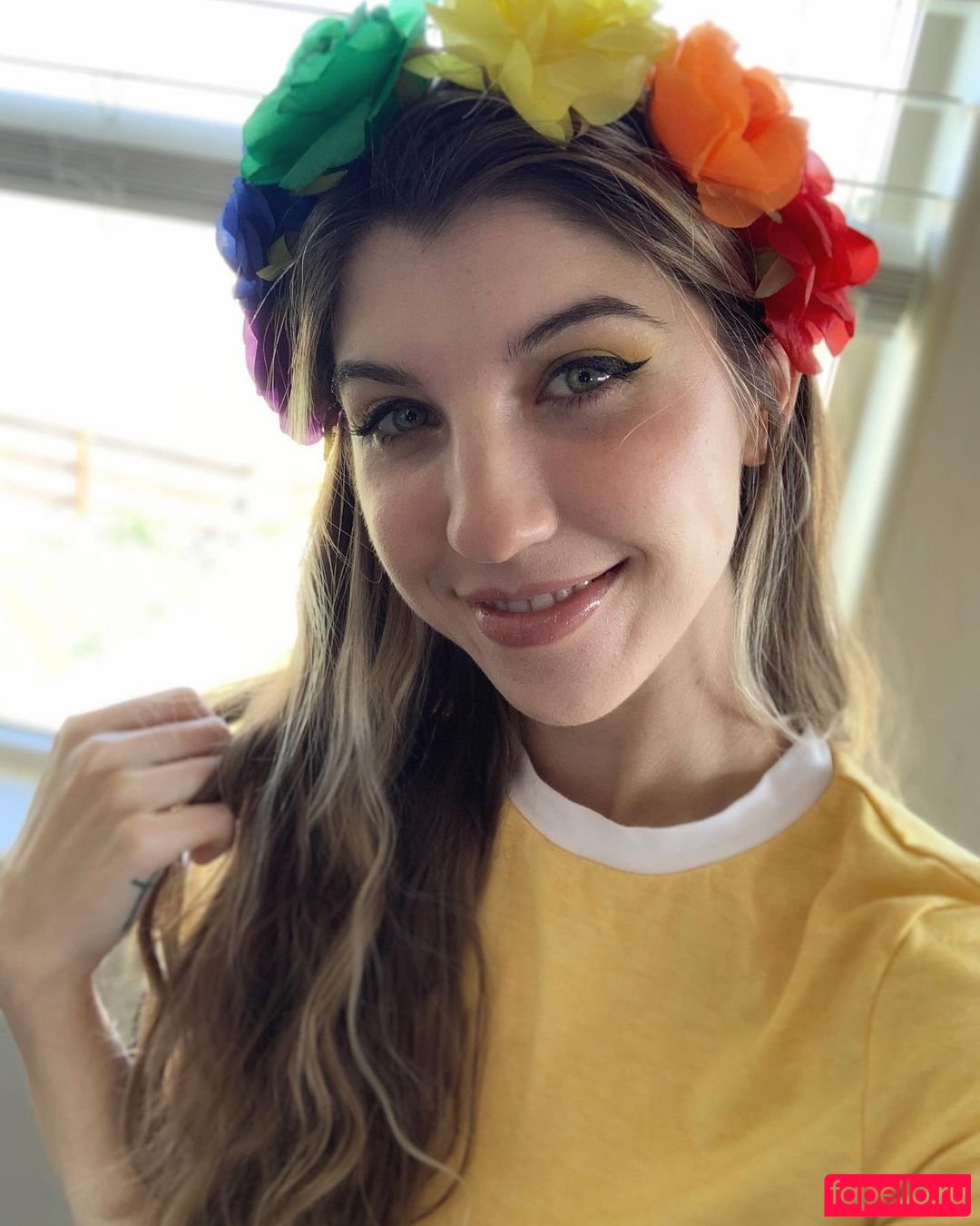 FrivolousFox ASMR Onlyfans Photo Gallery 