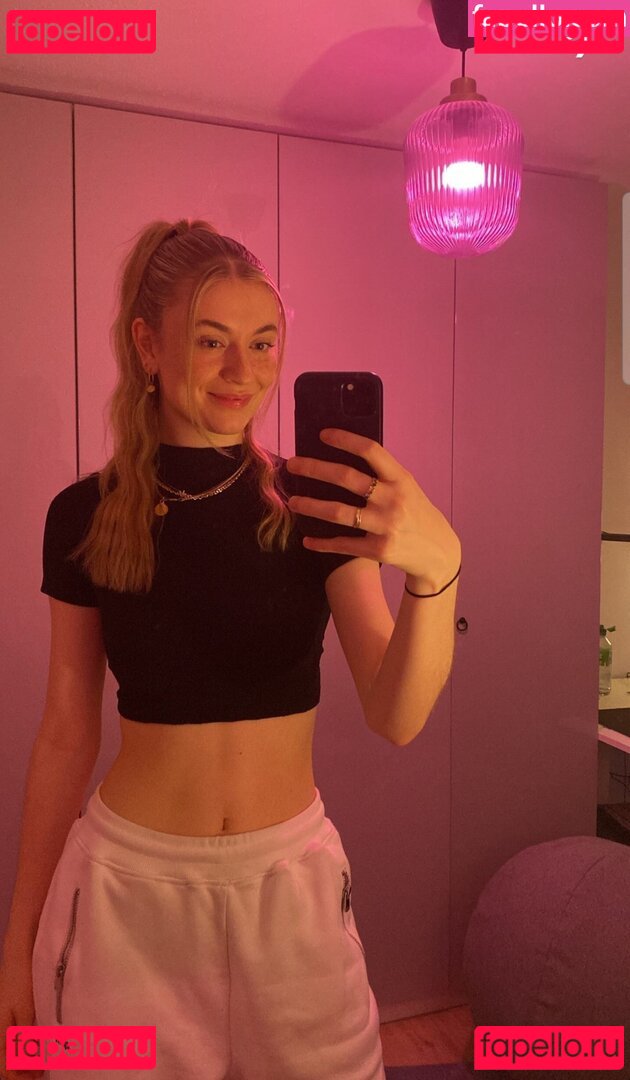 Merleperle / merlewlr Onlyfans Photo Gallery 