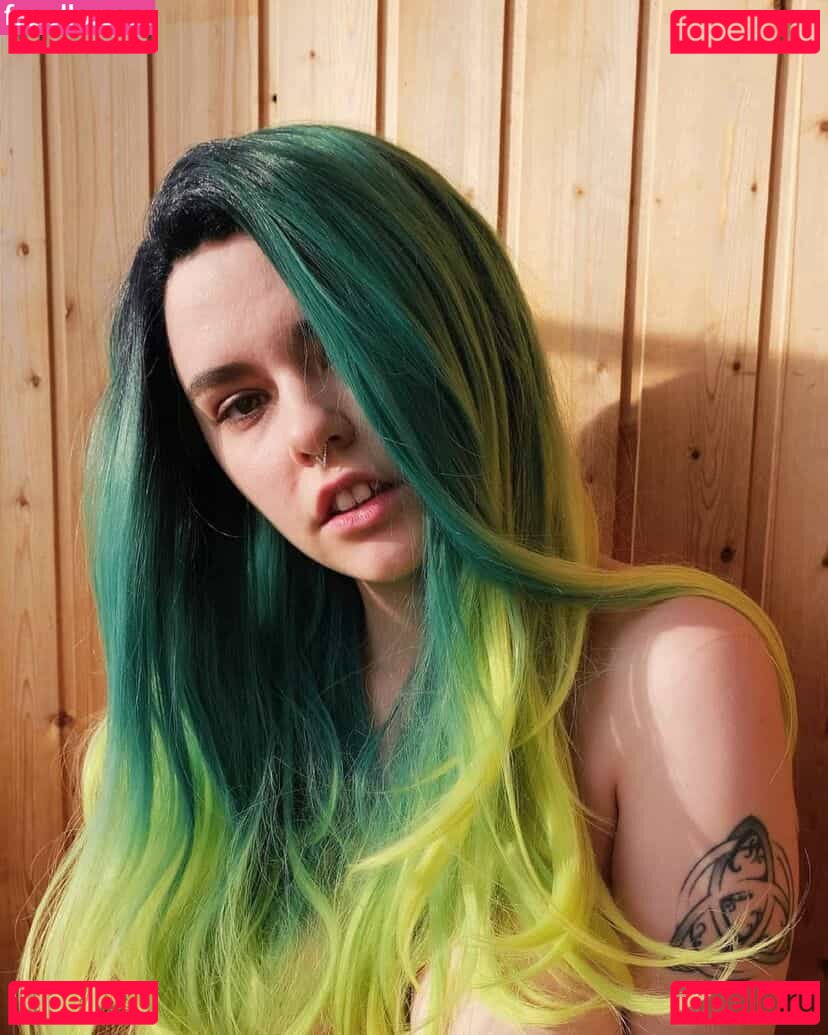 Eliza Cabani / cutie_cabani / cutiecabani Onlyfans Photo Gallery 