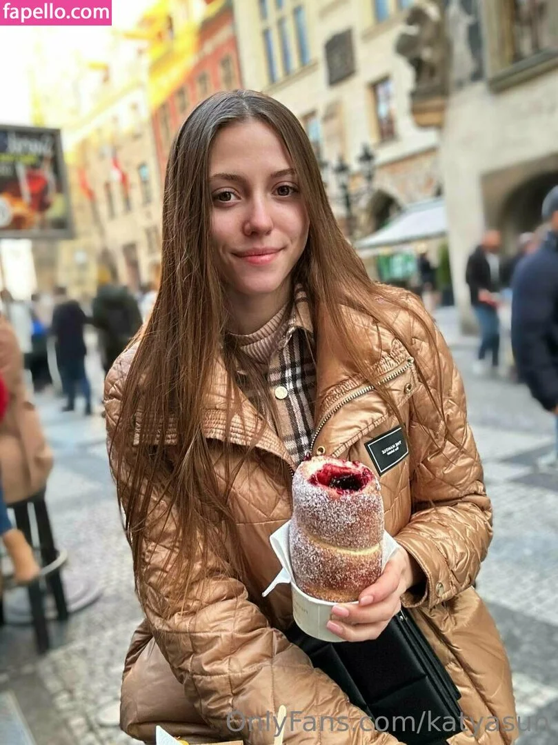 katyasun Onlyfans Photo Gallery 