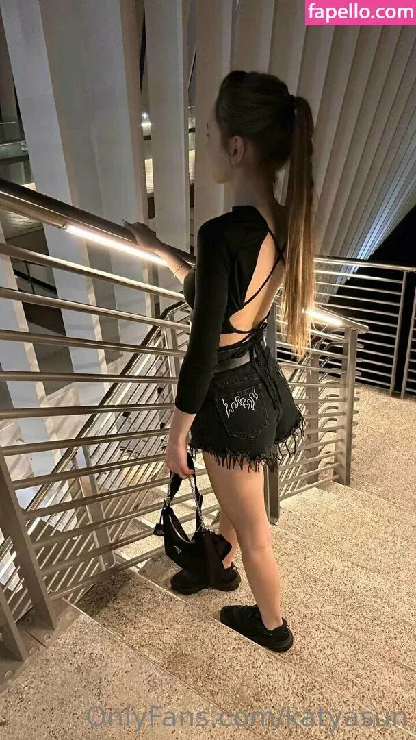 katyasun Onlyfans Photo Gallery 