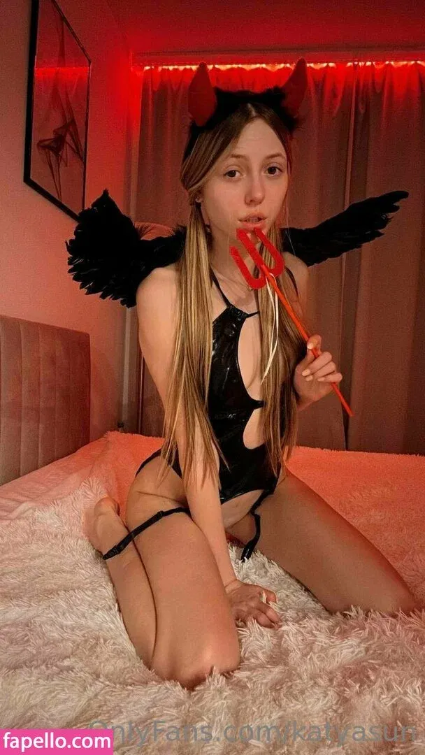 katyasun Onlyfans Photo Gallery 