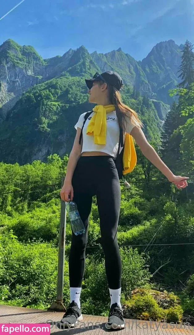 katyasun Onlyfans Photo Gallery 