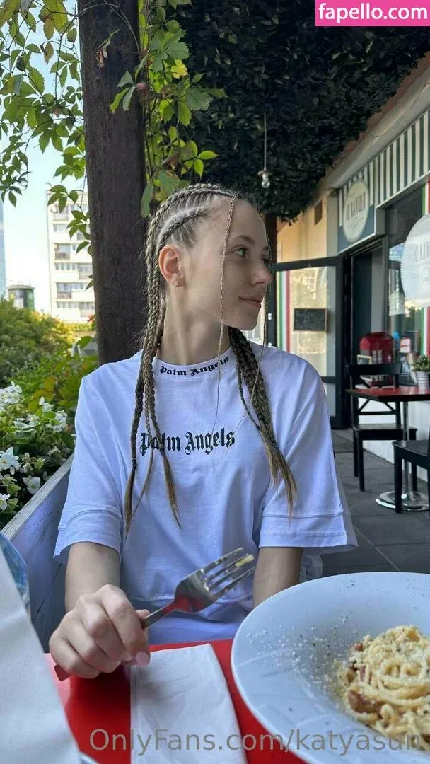 katyasun Onlyfans Photo Gallery 