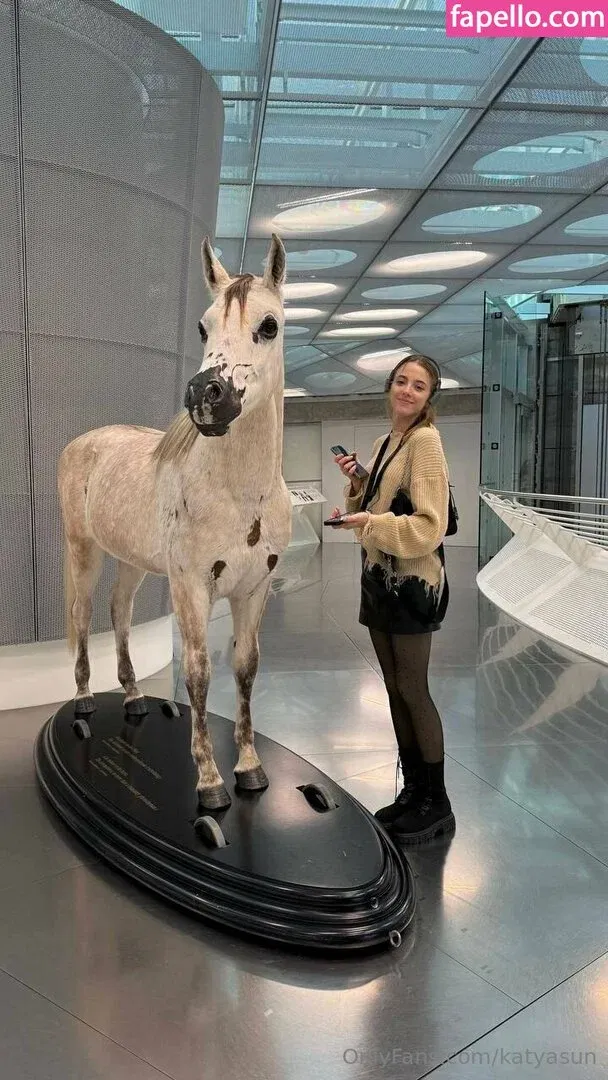 katyasun Onlyfans Photo Gallery 