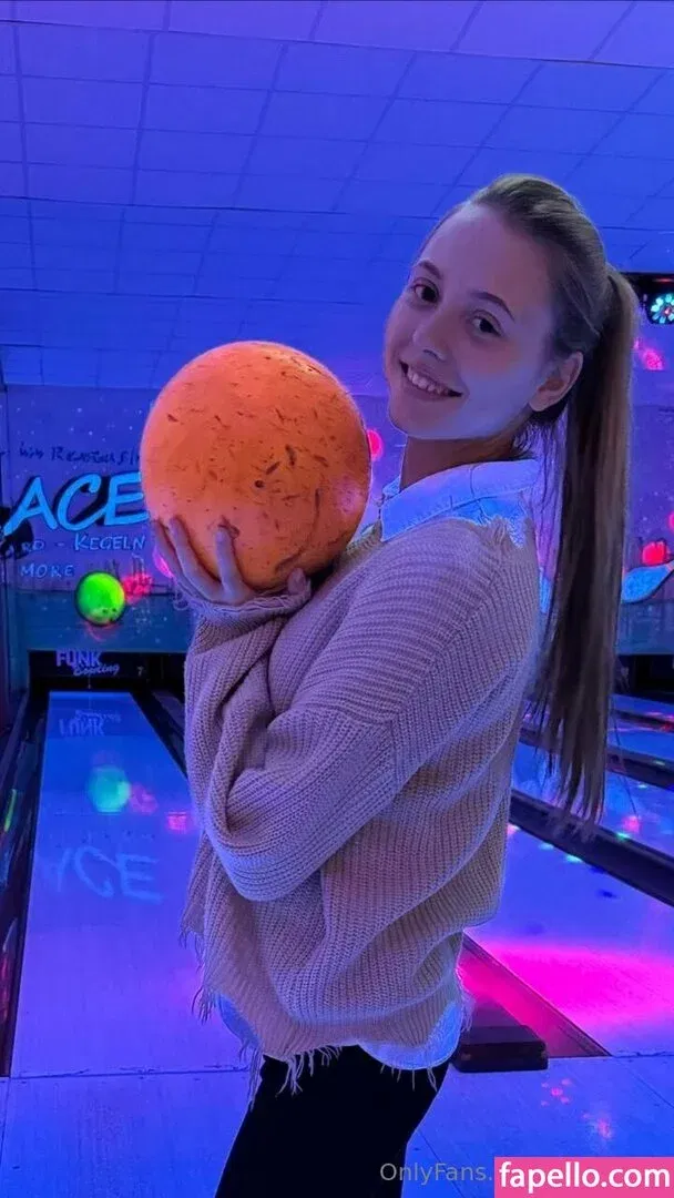 katyasun Onlyfans Photo Gallery 