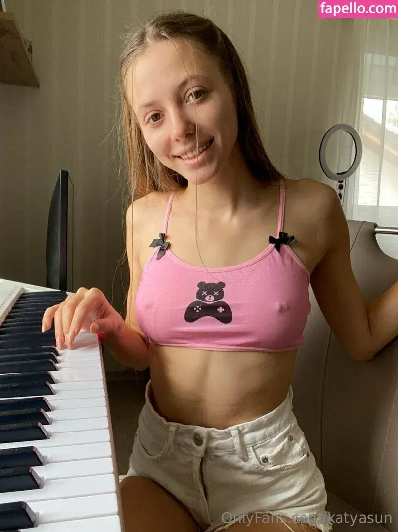 katyasun Onlyfans Photo Gallery 