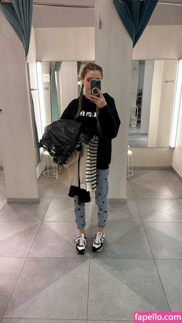 katyasun Onlyfans Photo Gallery 