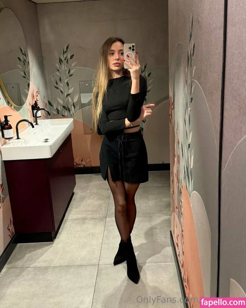 katyasun Onlyfans Photo Gallery 