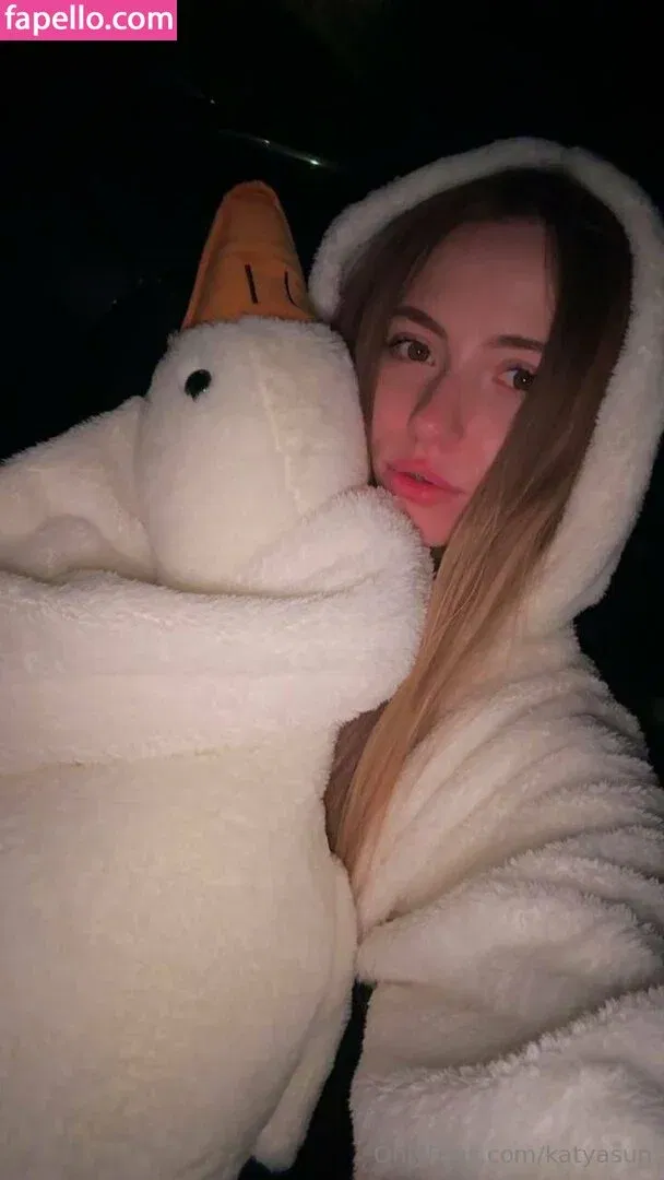 katyasun Onlyfans Photo Gallery 