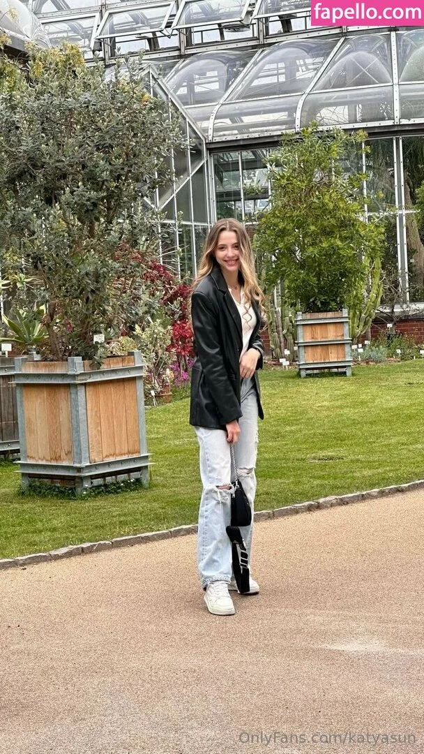 katyasun Onlyfans Photo Gallery 