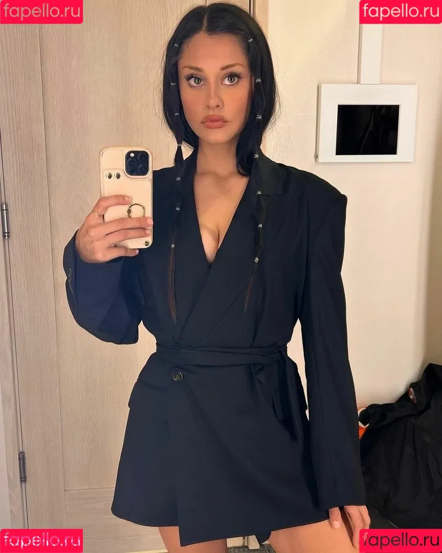 Yvette Monreal Onlyfans Photo Gallery 