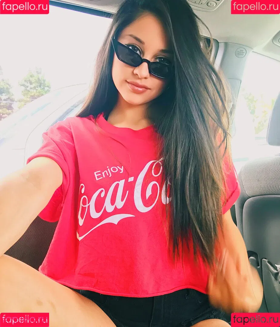 Yvette Monreal Onlyfans Photo Gallery 