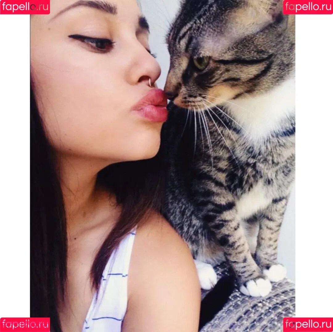 Yvette Monreal Onlyfans Photo Gallery 