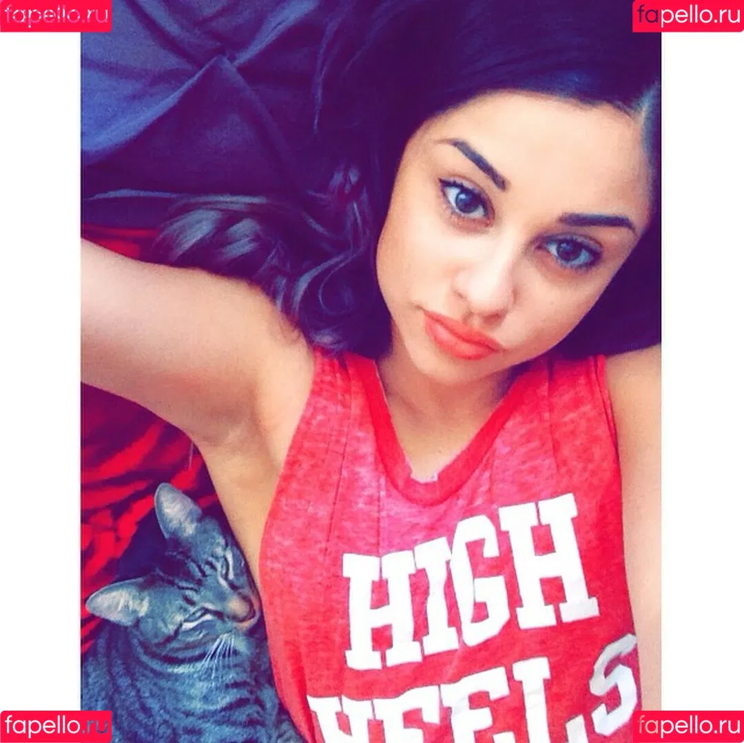 Yvette Monreal Onlyfans Photo Gallery 