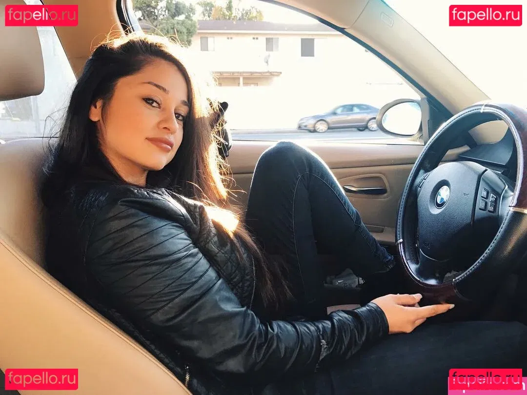 Yvette Monreal Onlyfans Photo Gallery 