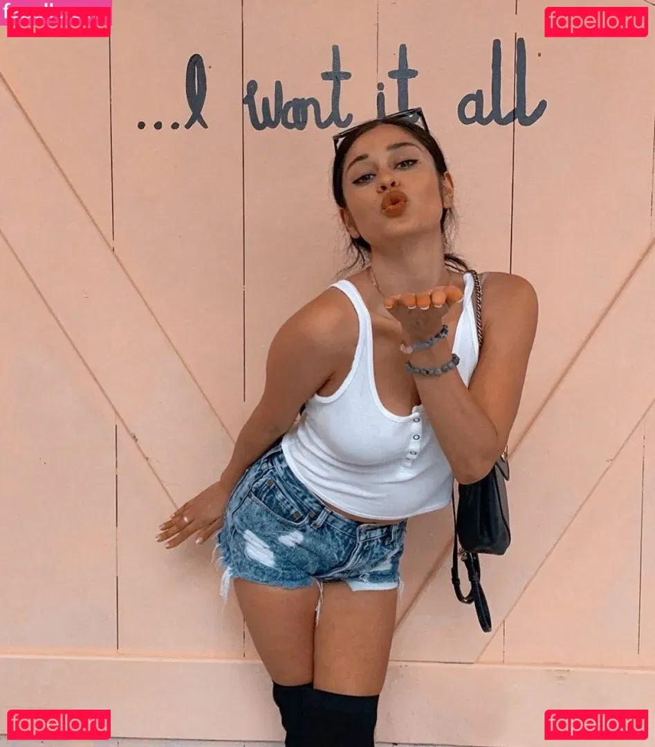 Yvette Monreal Onlyfans Photo Gallery 