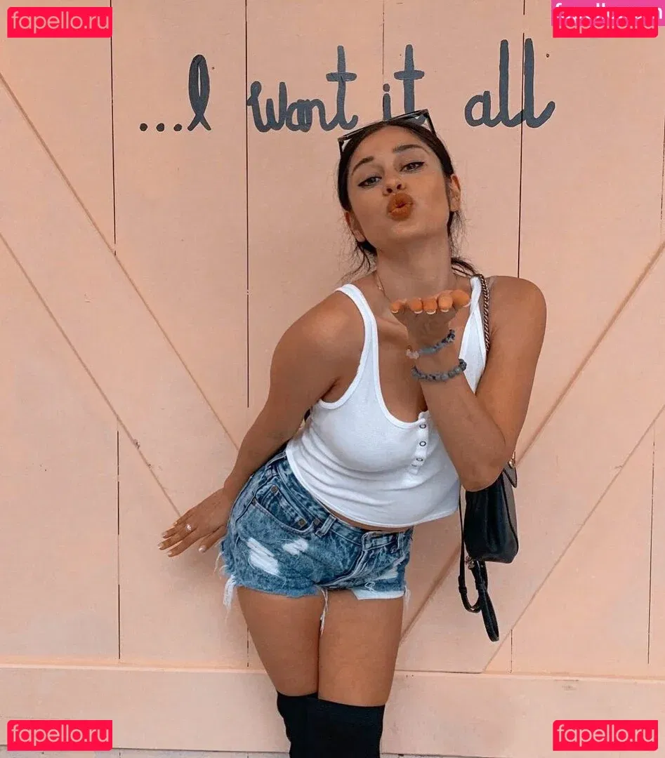 Yvette Monreal Onlyfans Photo Gallery 