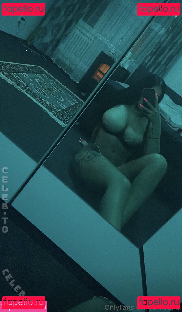 Arabe7la / arabellasdream666 Onlyfans Photo Gallery 