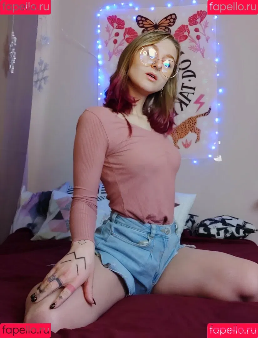 Lana Delmar Onlyfans Photo Gallery 