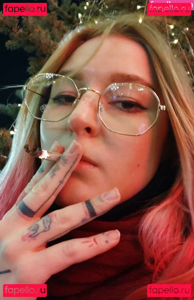 Lana Delmar Onlyfans Photo Gallery 