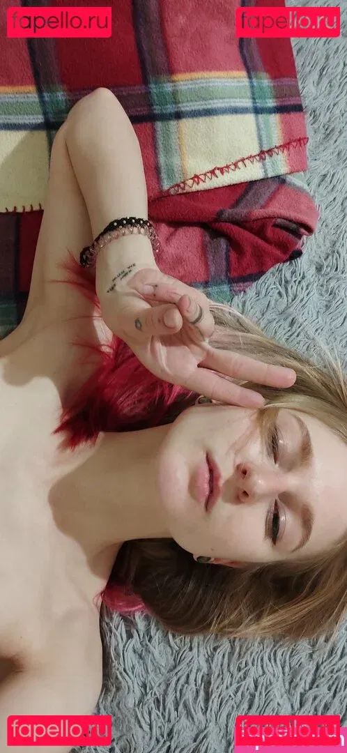 Lana Delmar Onlyfans Photo Gallery 