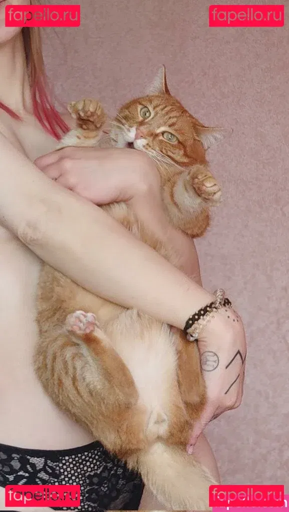 Lana Delmar Onlyfans Photo Gallery 