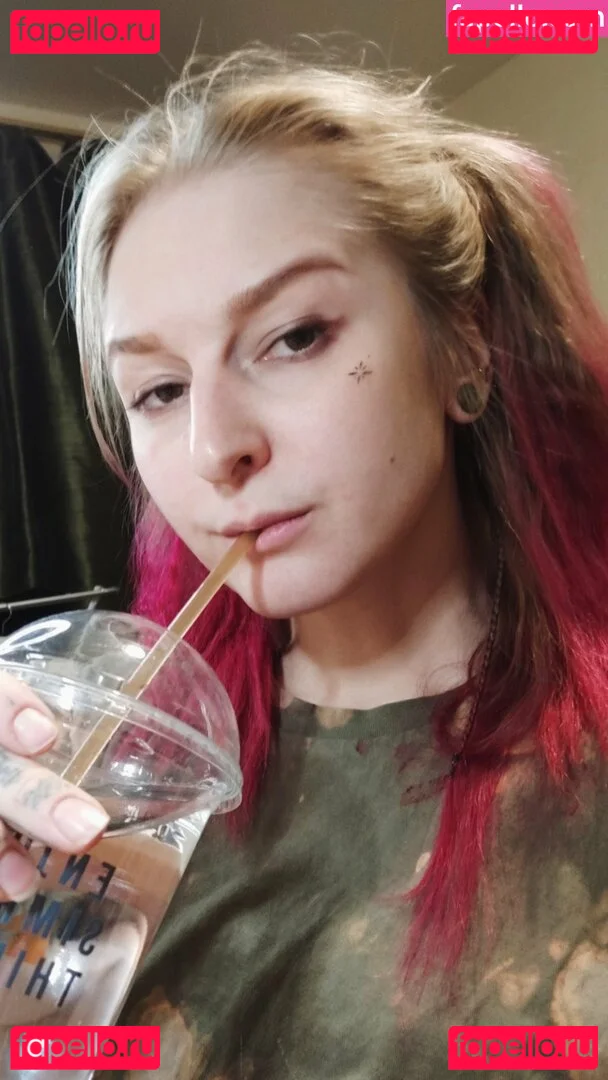 Lana Delmar Onlyfans Photo Gallery 