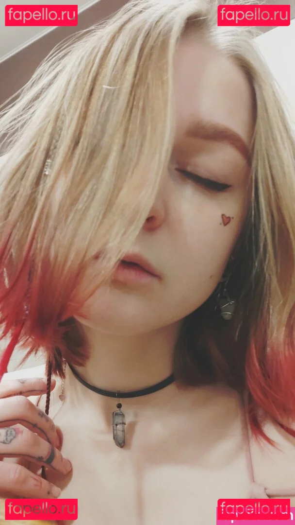 Lana Delmar Onlyfans Photo Gallery 