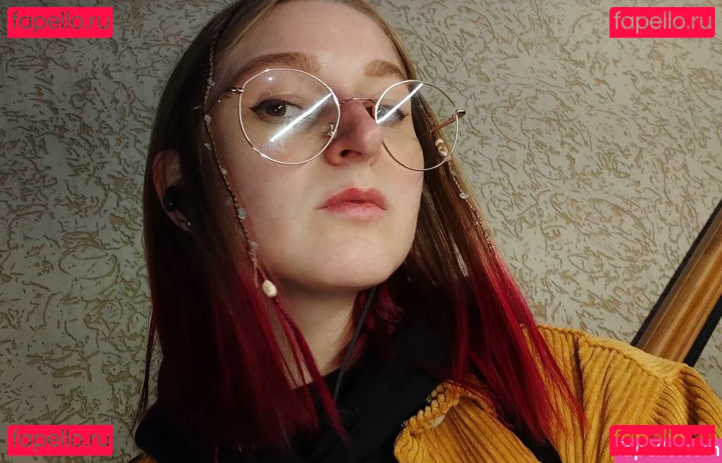 Lana Delmar Onlyfans Photo Gallery 