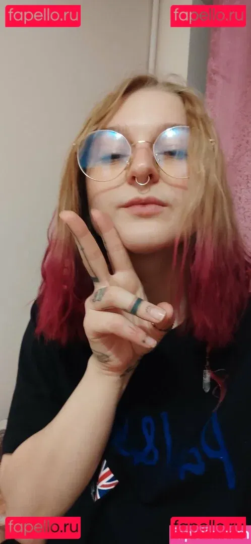 Lana Delmar Onlyfans Photo Gallery 