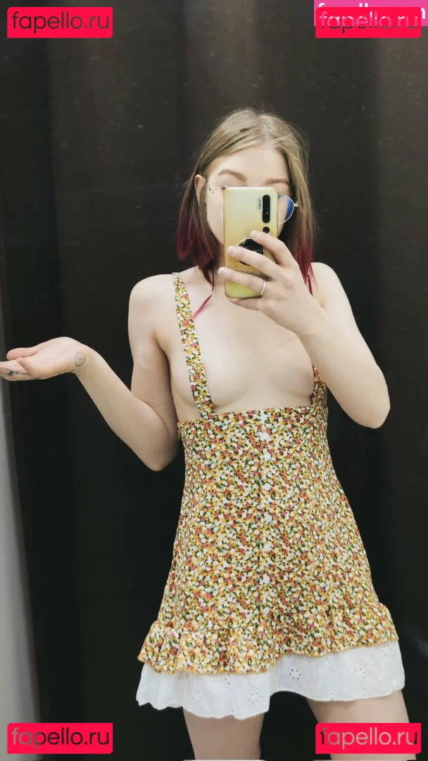 Lana Delmar Onlyfans Photo Gallery 