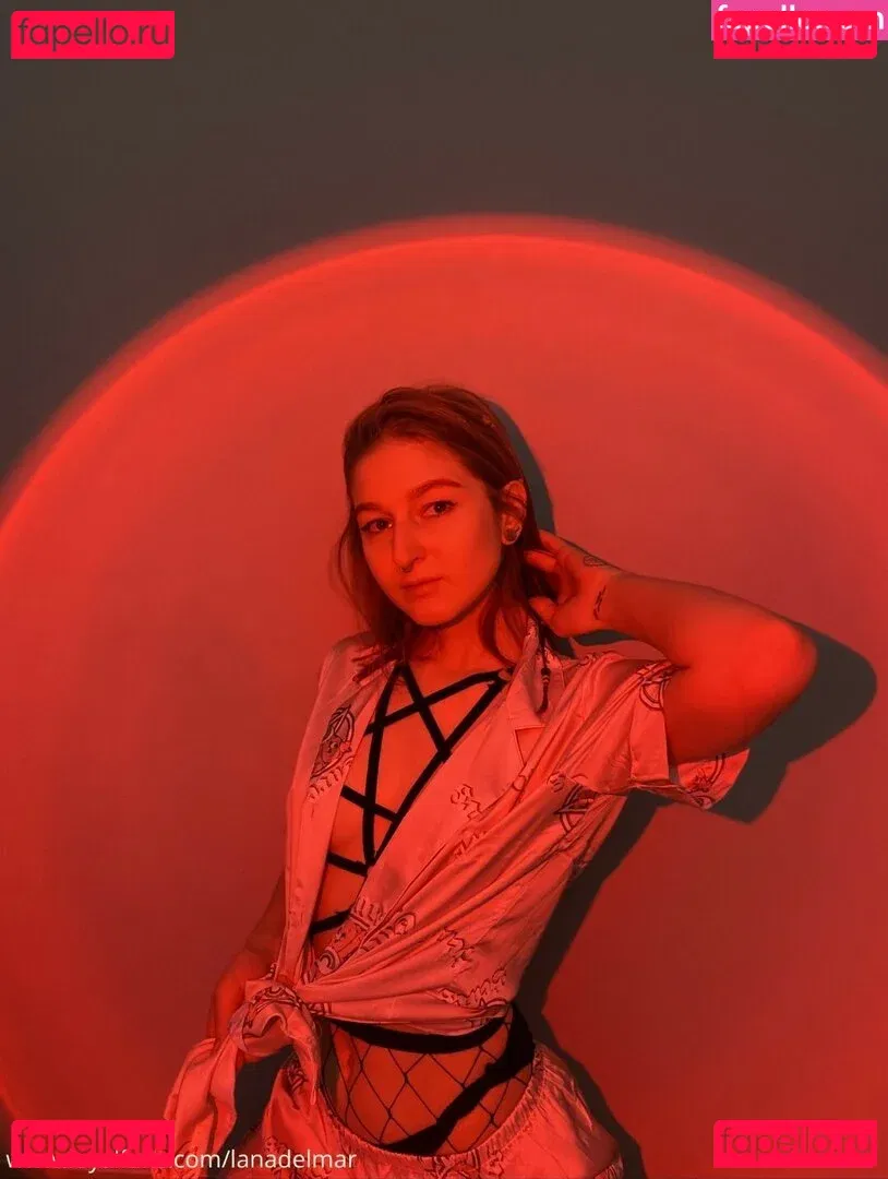 Lana Delmar Onlyfans Photo Gallery 