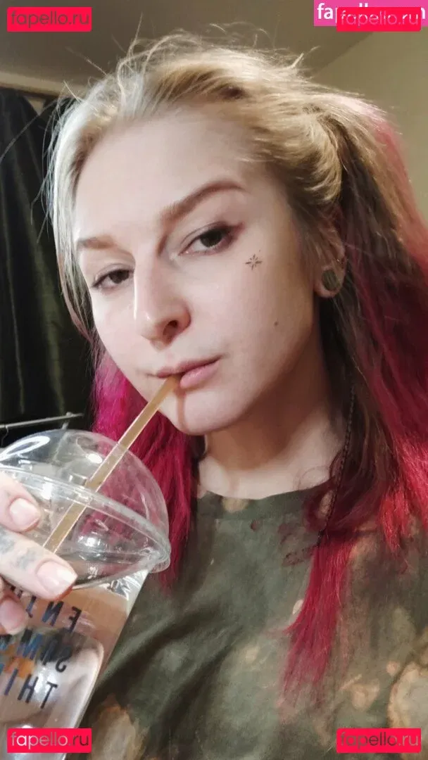 Lana Delmar Onlyfans Photo Gallery 