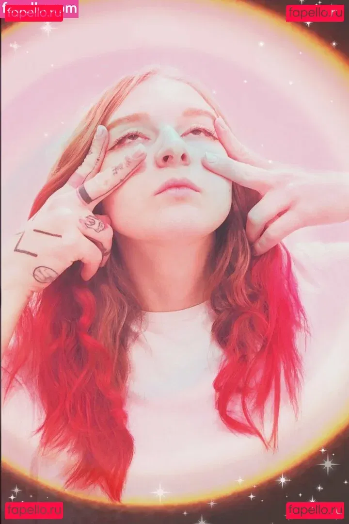 Lana Delmar Onlyfans Photo Gallery 