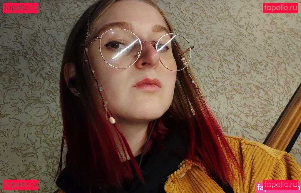 Lana Delmar Onlyfans Photo Gallery 