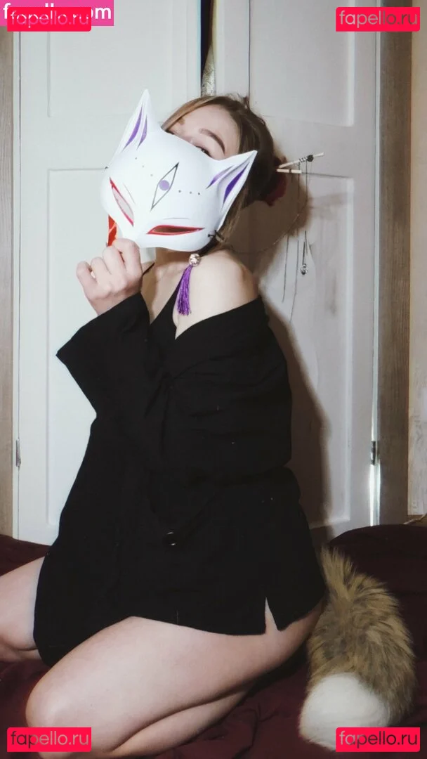 Lana Delmar Onlyfans Photo Gallery 