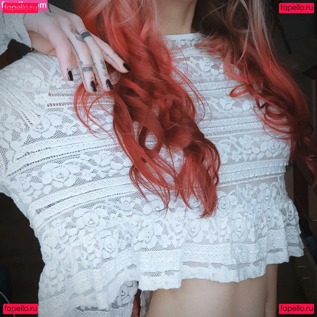 Lana Delmar Onlyfans Photo Gallery 