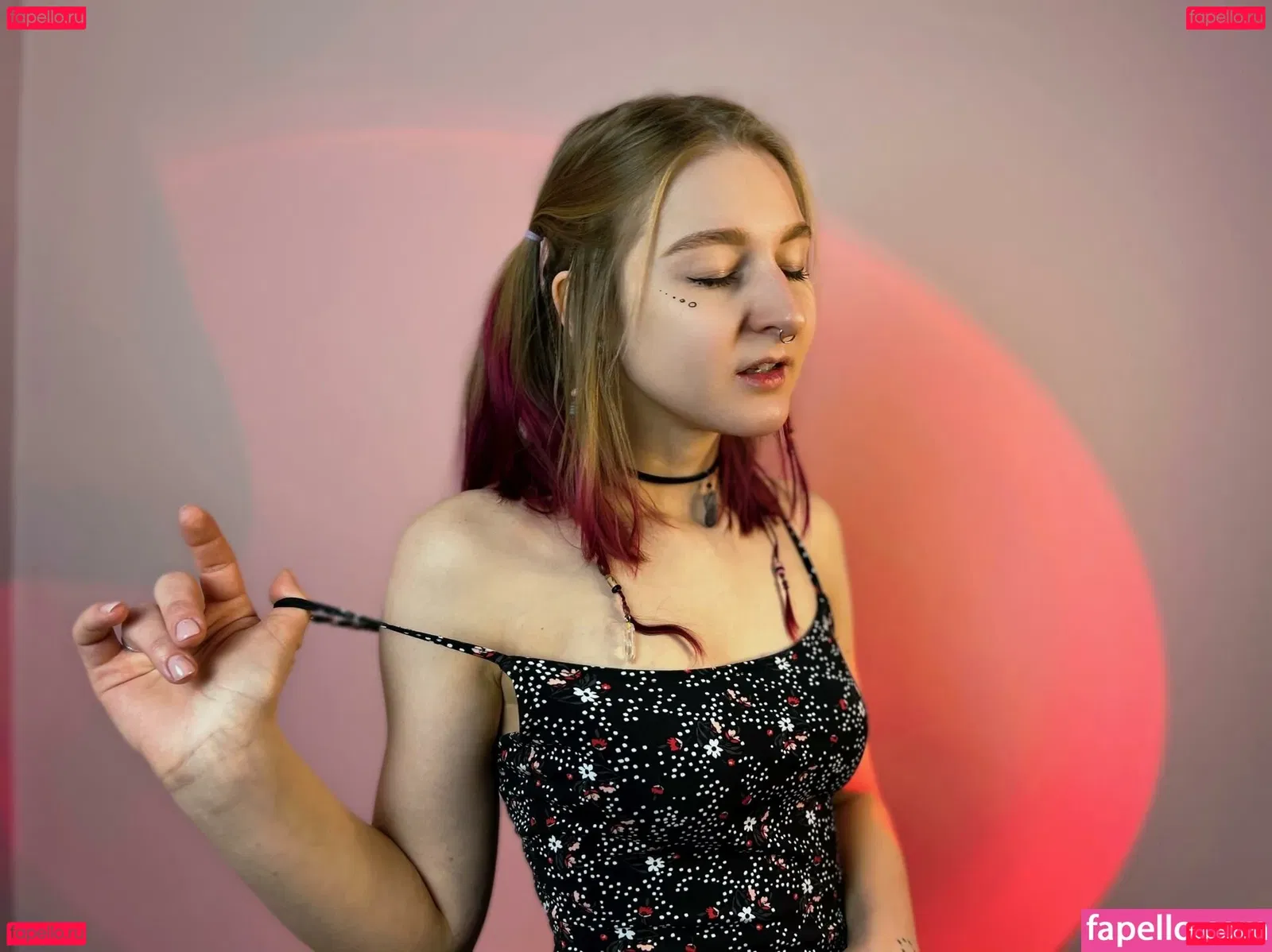 Lana Delmar Onlyfans Photo Gallery 