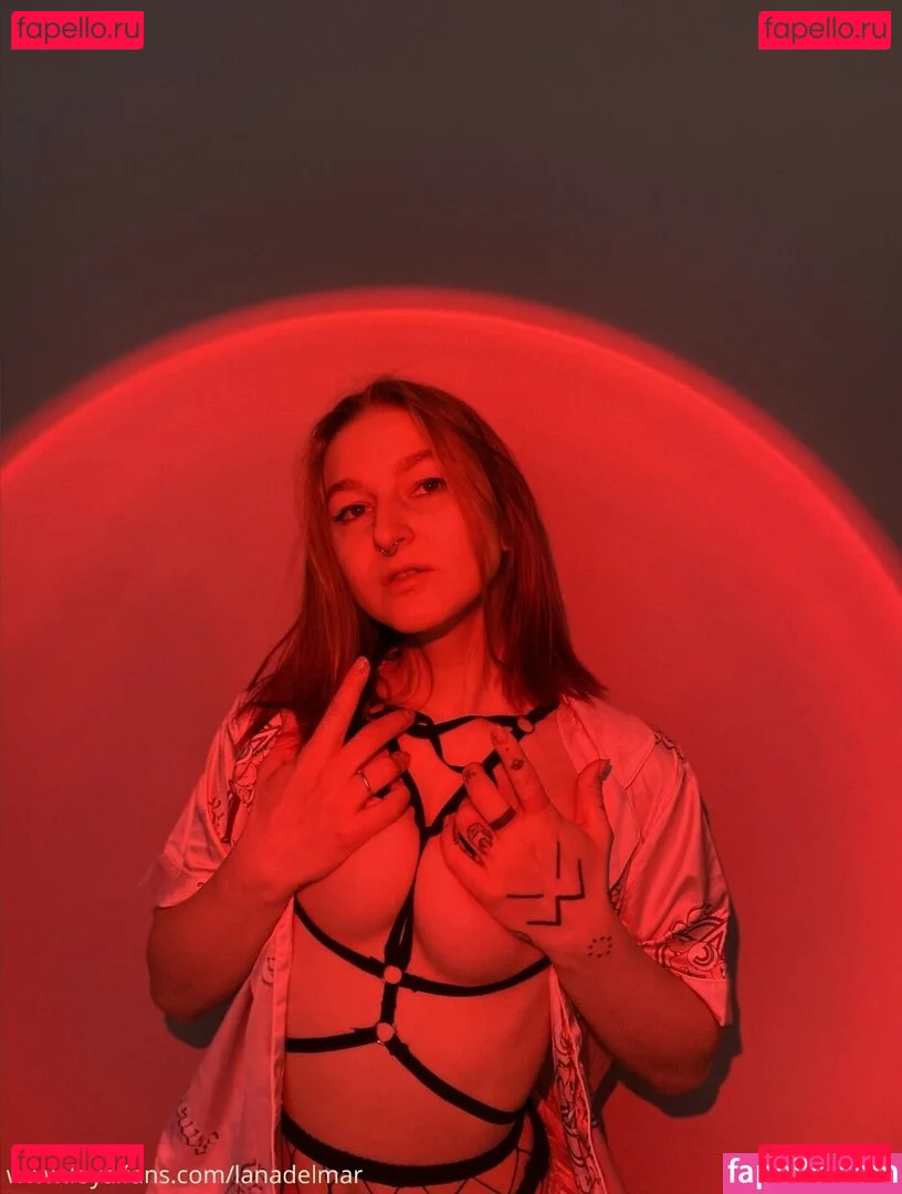 Lana Delmar Onlyfans Photo Gallery 