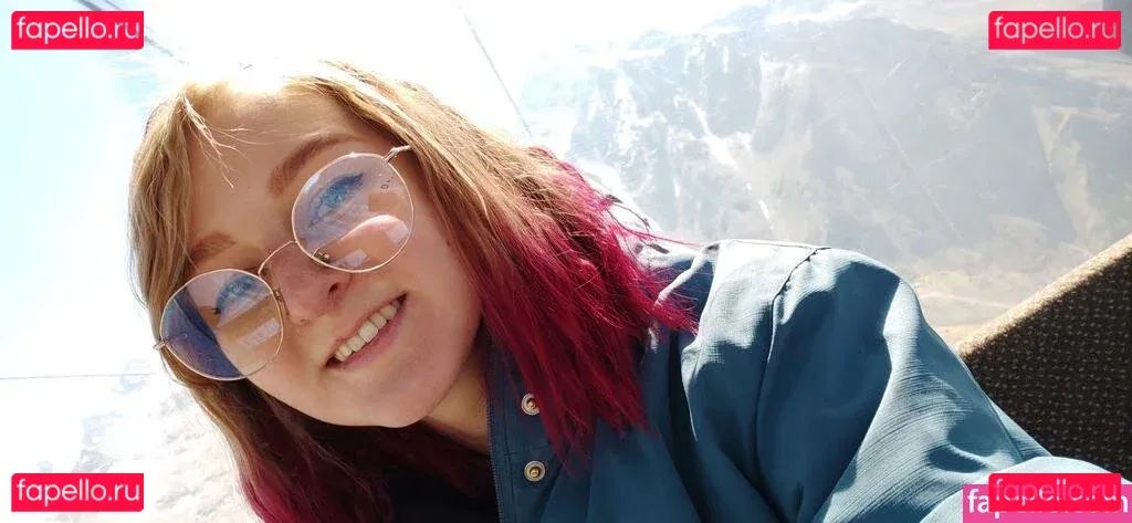 Lana Delmar Onlyfans Photo Gallery 