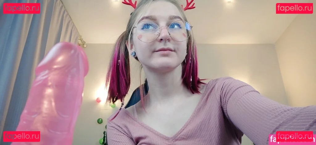 Lana Delmar Onlyfans Photo Gallery 