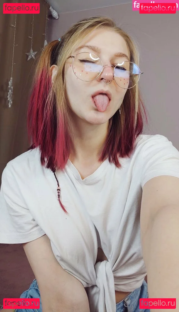 Lana Delmar Onlyfans Photo Gallery 